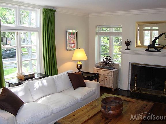 3rd image of 120 Meadow Ln