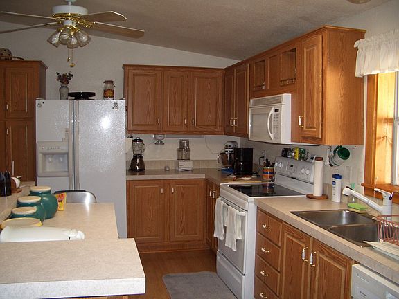 Lg Country Kitchen