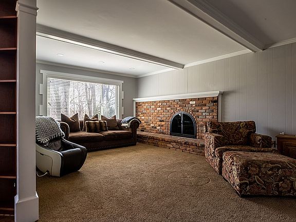 3rd image of 34437 Mayfair Ct