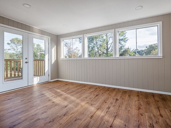 5th image of 1002 Woodbine Rd