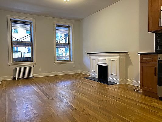 1st image of 49 Grove St APT 3C