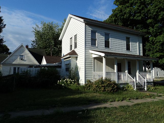 2nd image of 114 W Jackson St