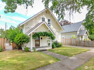 315 6th Avenue NW, Puyallup, WA, 98371