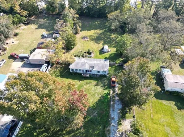 581 Peach Rd, Byron, GA 31008