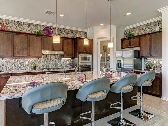 Walk-in pantry and tons of cabinets