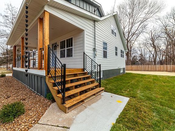 4th image of 206 Hardin St
