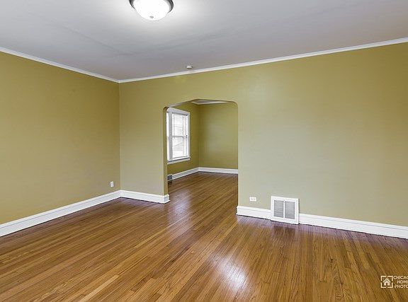 4th image of 1024 S 22nd Ave