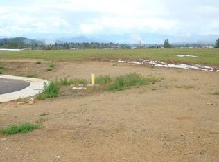 114 Assembly Cir, Grants Pass, OR 97526