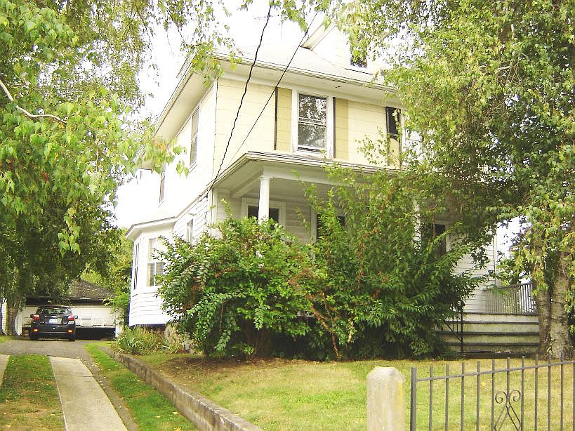 1st image of 560 Willett Ave