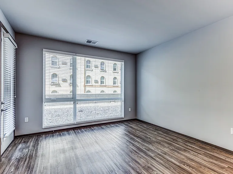Clearpoint Apartments — Photo 19