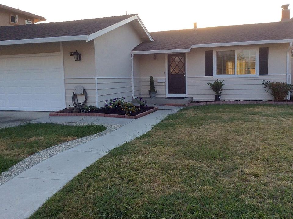 1st image of 2327 Gem Ave