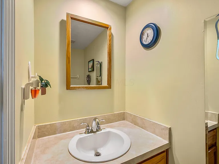 6986 Avery Rd — Photo 18