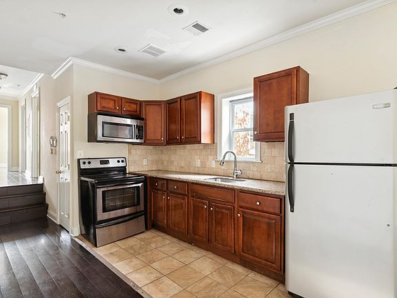 4th image of 1832 N 18th St #B