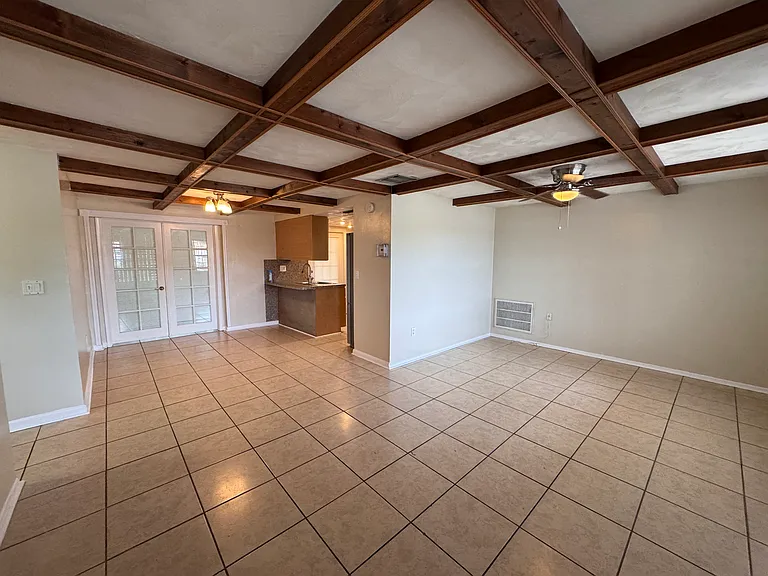 4220 Newbury Dr — Photo 6