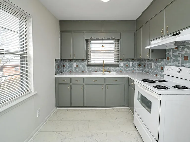 937 Linthicum St — Photo 11