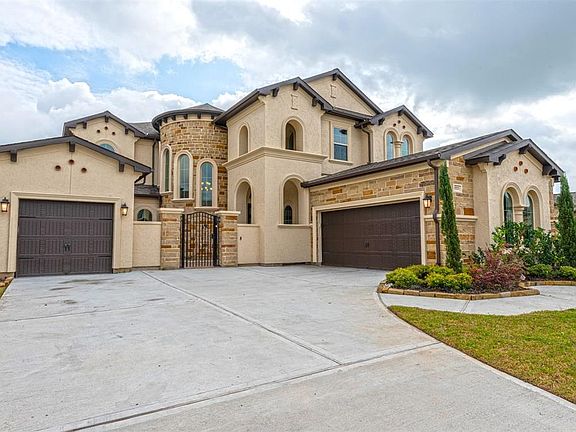 3rd image of 11223 Oudney Ct