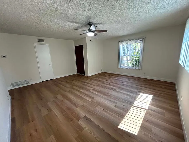 22739 Marlin Pl — Photo 6