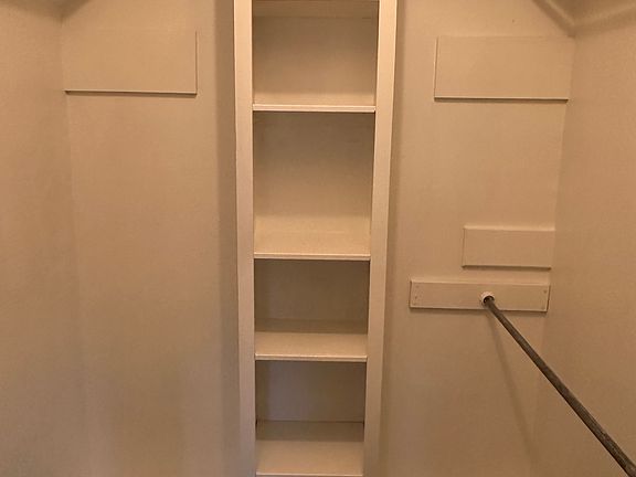 4th image of 5100 Mesa Cir