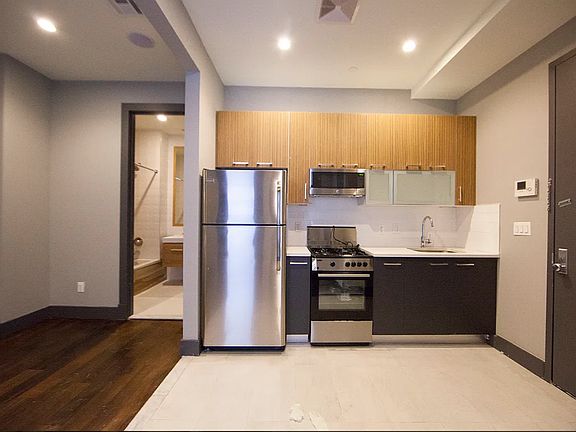 2nd image of 125 Boerum St APT 2F