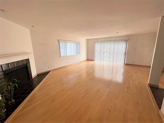4th image of 20274 Pacifica Dr