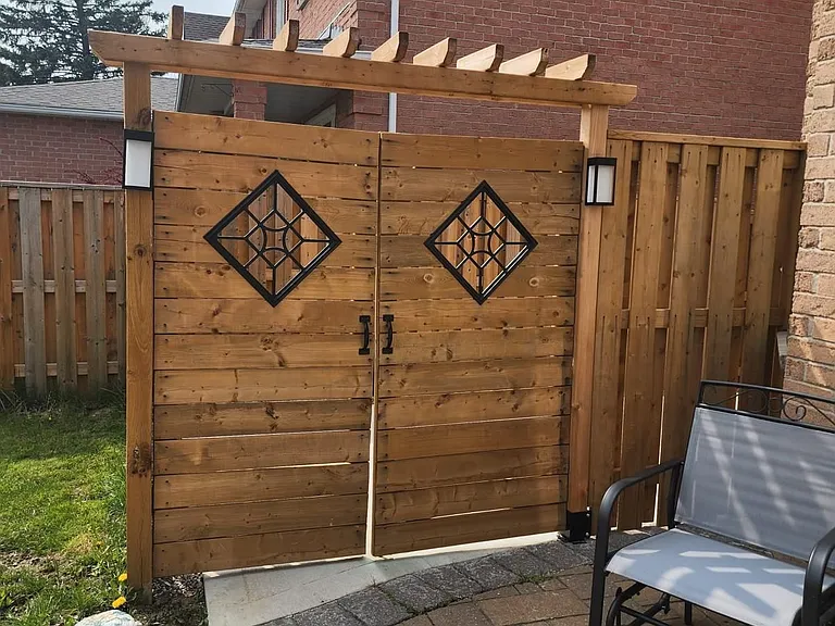 137 Sunforest Dr — Photo 11