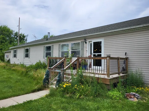 219 W 10th St, Boone, IA 50036