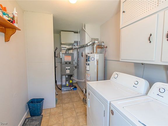 5th image of 26890 Drakefield Ave