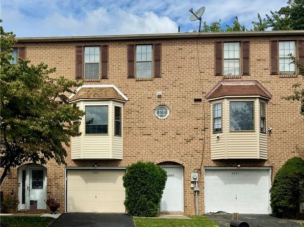 2003 Orchard Dr, Whitehall, PA