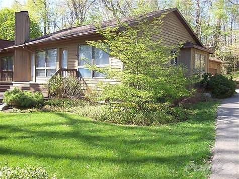 1st image of 2946 White Oaks Ln
