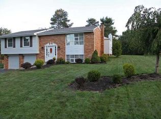 648 Wyngold Dr, Pittsburgh, PA 15237