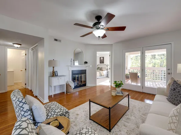 300 Durand Dr APT 24, Lookout Mountain, GA 30750