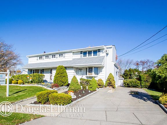 3rd image of 55 Edmore Ln S