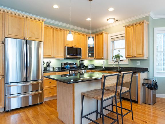 5th image of 3444 N Ashland Ave APT 3N