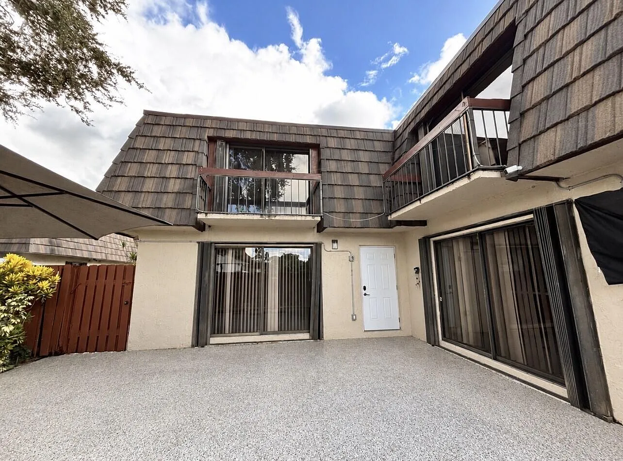 2 bed, 2.5 bath, 1468 sqft, $2,500 — Photo 3