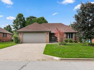 1043 W Whiteside St, Springfield, MO 65807