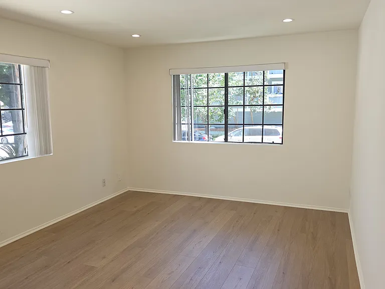 4220 Arch Dr #1 — Photo 11