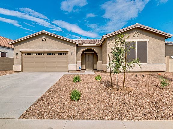 2nd image of 18424 W Sunnyslope Ln