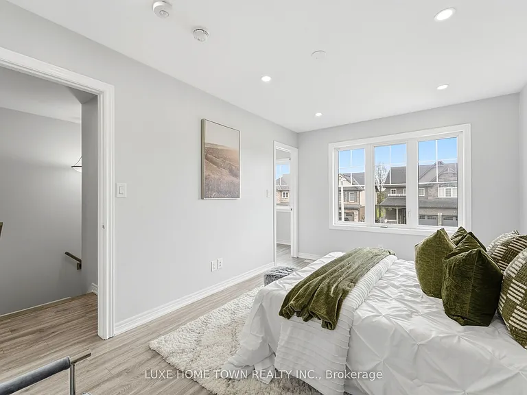100 Monarch St — Photo 29