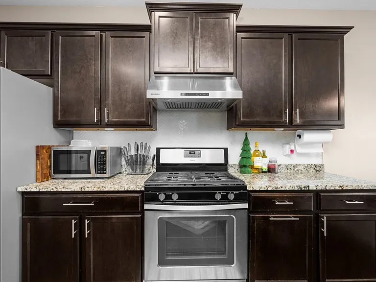 67 Cobblestone Ln — Photo 23