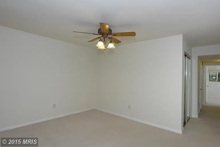 8736675_3