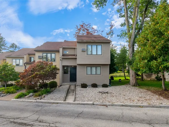 6 Golfside Cir Unit 6, Canandaigua, NY 14424