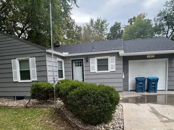 5309 W 71st St, Prairie Village, KS 66208