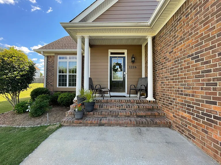 1226 Greenwich Pass — Photo 2
