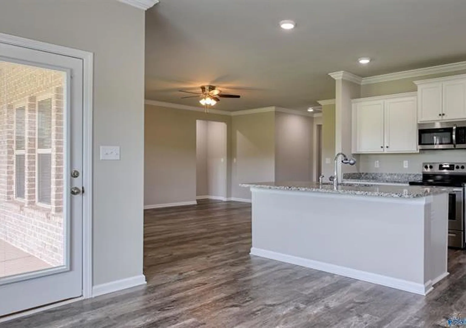 Coming Soon - Experience the Charm of the Oak Forest Neighborhood — Photo 4