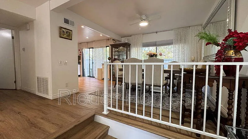 3 bed, 2.5 bath, 1480 sqft, $5,000 — Photo 2
