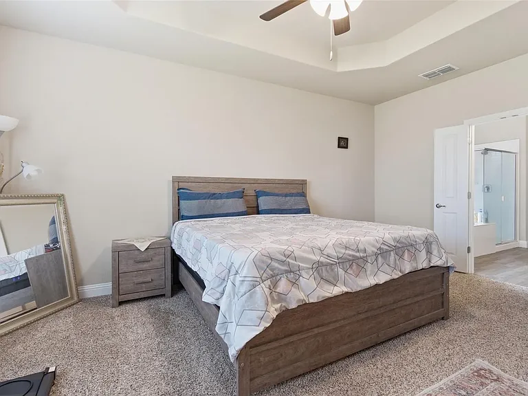 1012 Kensington Way — Photo 4