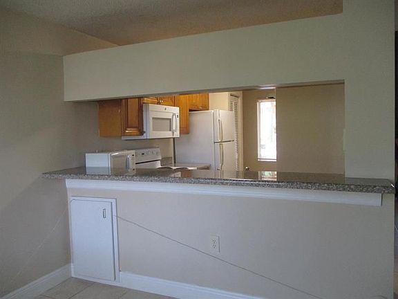 5th image of 7105 Glenmoor Dr