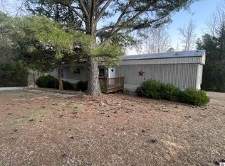 80 Bluegill Ln, Murray, KY 42071