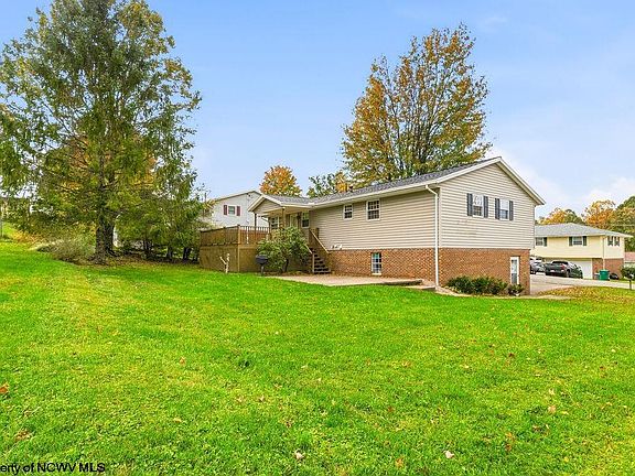 5th image of 603 Hickory Ln