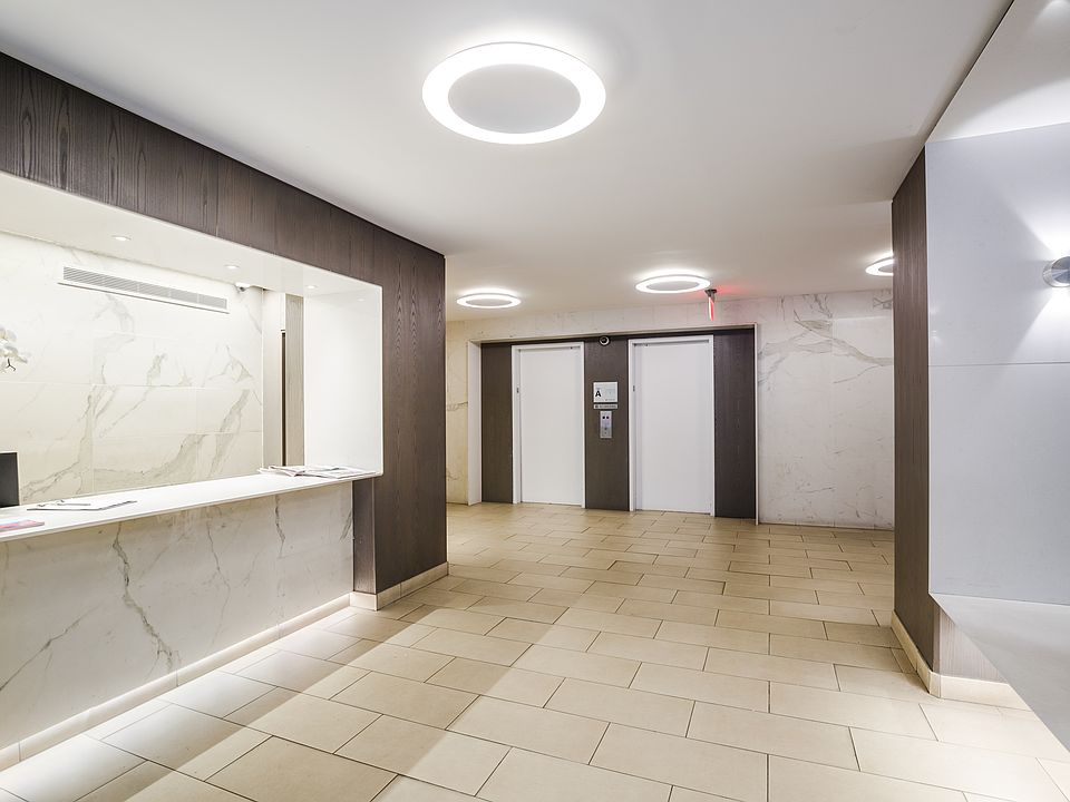 1st image of 230 E 44th St APT 11G